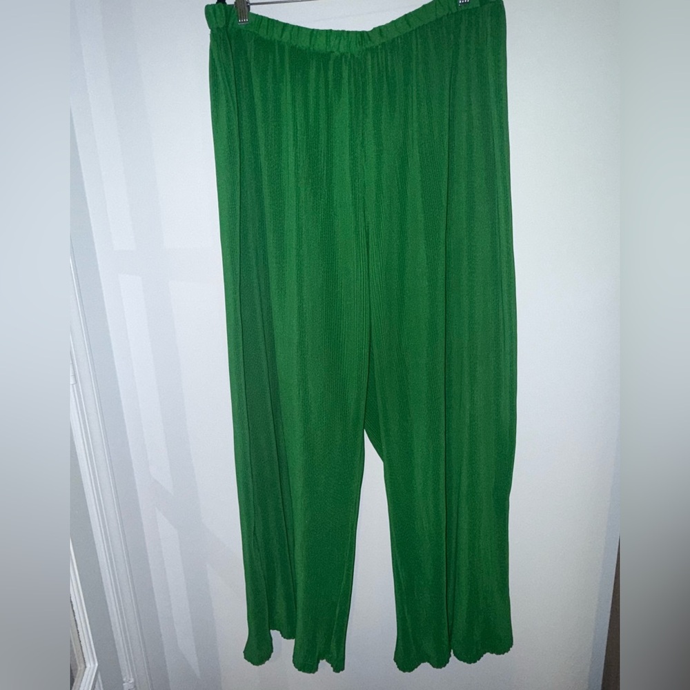 PrettyLittleThing Bright Green Plissé Wide-Leg Pants | Size 20 💚 - Picture 5 of 15